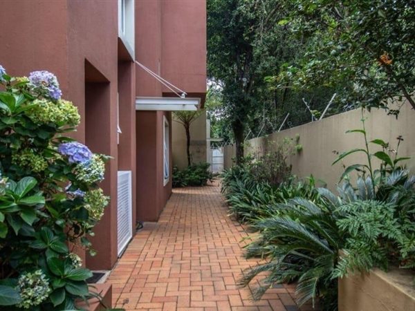 3 Bedroom Townhouse 3 Bedroom Townhouse