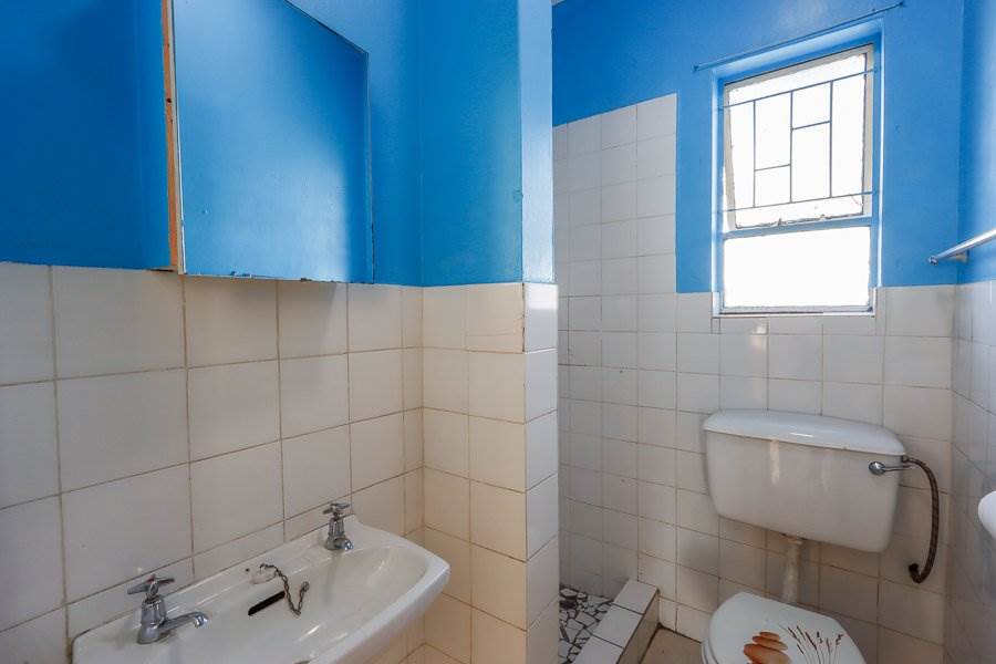 4 Bed House in Barry Hertzog Park photo number 12