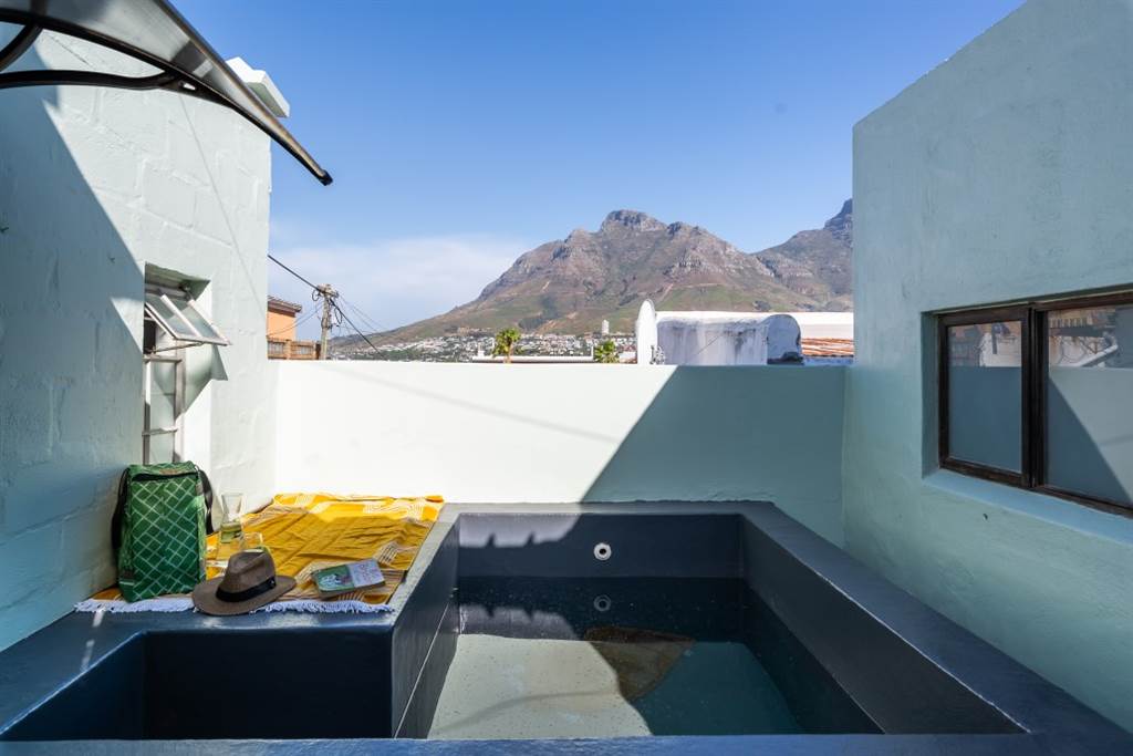 1 Bed House in Bo-Kaap photo number 18
