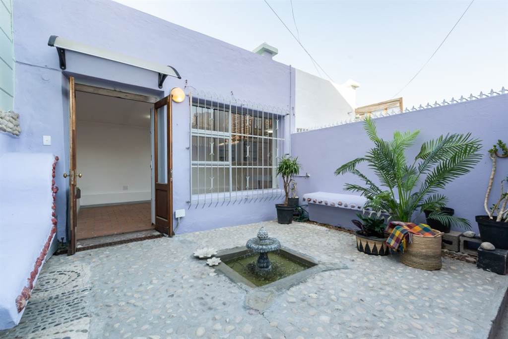 1 Bed House in Bo-Kaap photo number 8