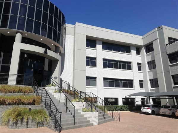 240  m² Commercial space in Sunninghill