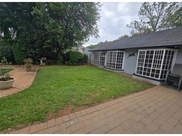 4 Bedroom House 4 Bedroom House