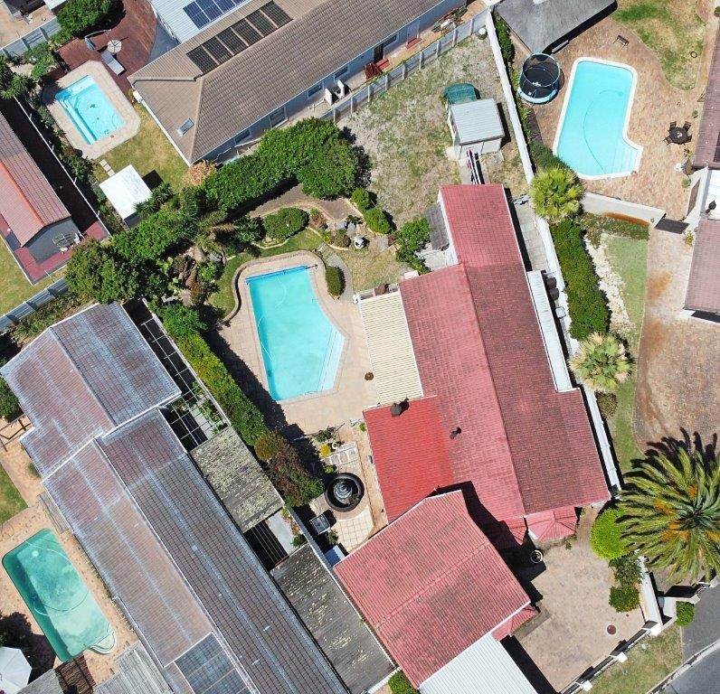 4 Bed House in Flamingo Vlei photo number 16
