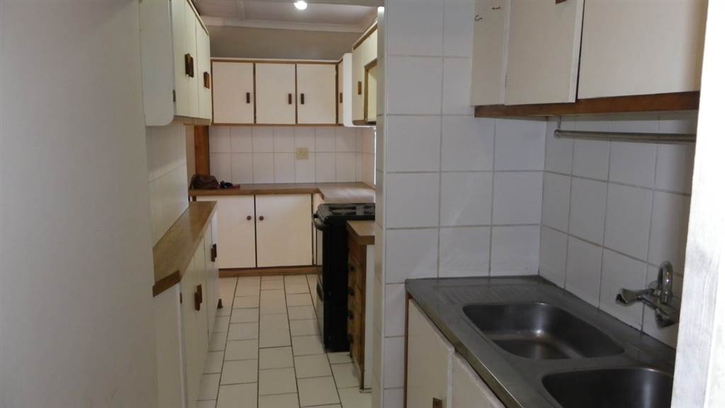 3 Bed House in Harrismith photo number 14