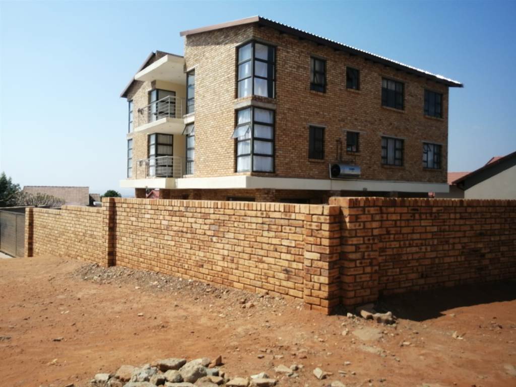 Commercial space in Tlhabane photo number 4