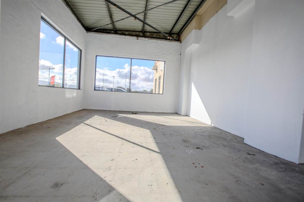 696  m² Retail Space in Sanddrift photo number 13