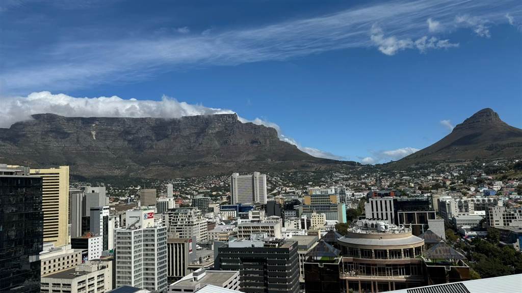 1 Bed Apartment in Cape Town City Centre photo number 10