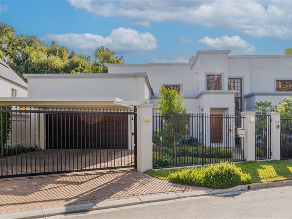 5 Bedroom House 5 Bedroom House
