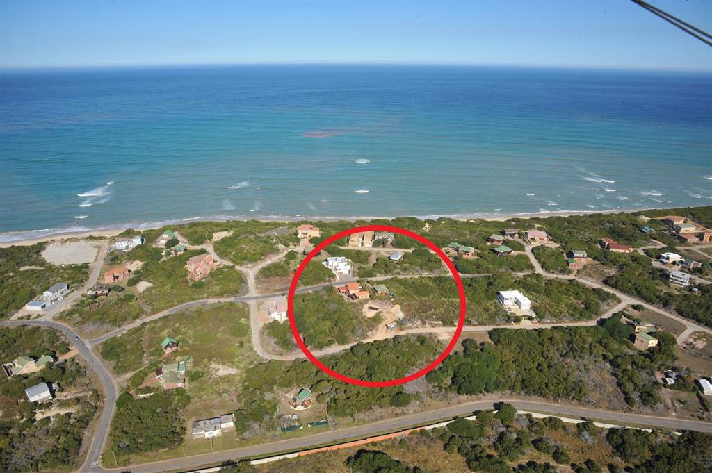 699 m² Land available in Paradise Beach