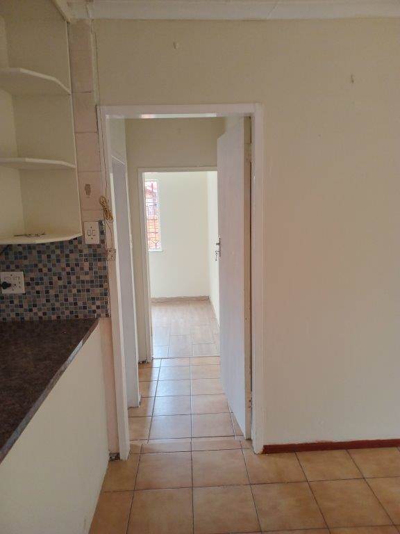 2 Bed House in Summerstrand photo number 9