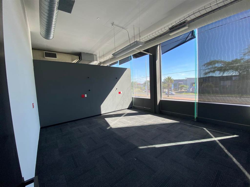 860  m² Commercial space in Paarden Eiland photo number 30