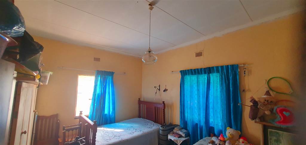 2 Bed House in Mookgophong (Naboomspruit) photo number 11