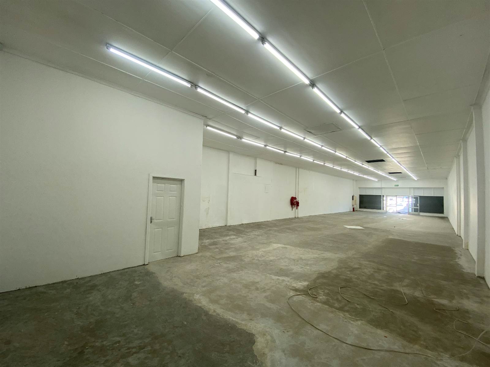 250  m² Commercial space in East London Central photo number 3