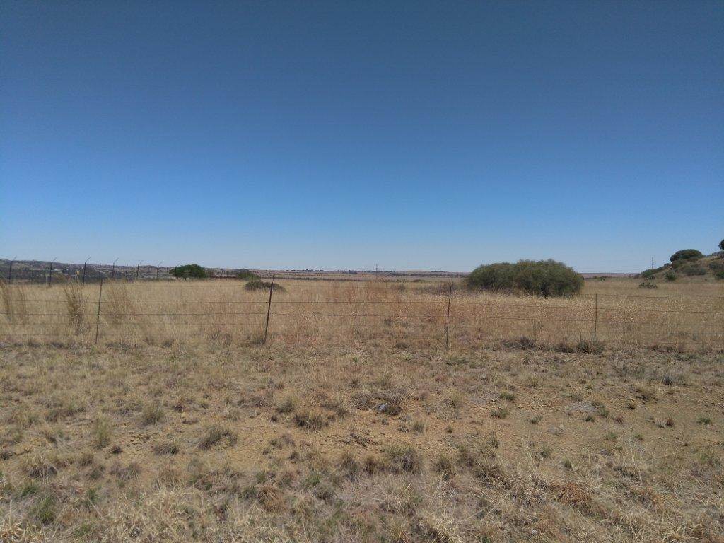 19 m² Land available in Pellissier photo number 1