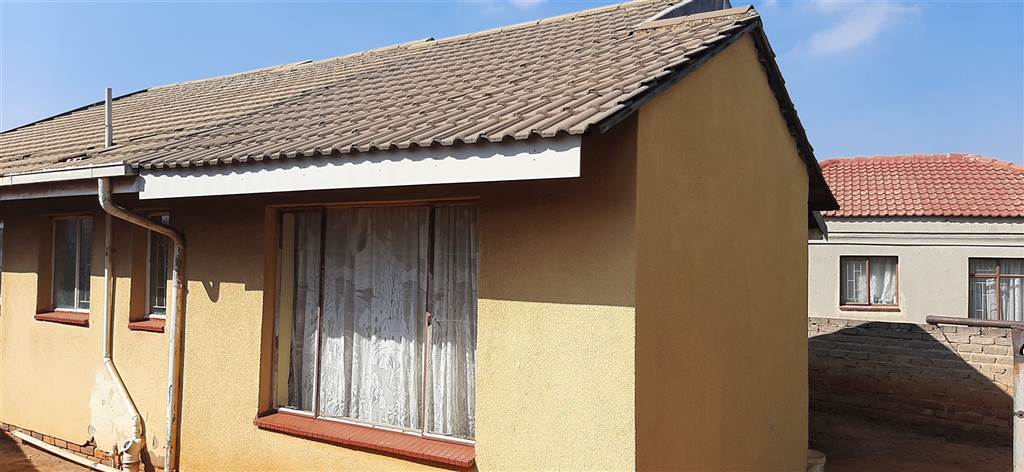 3 Bed House in Sebokeng Zone 6 photo number 13
