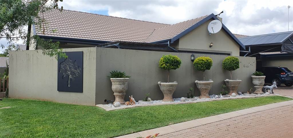 3 Bed House in Mookgophong (Naboomspruit) photo number 1