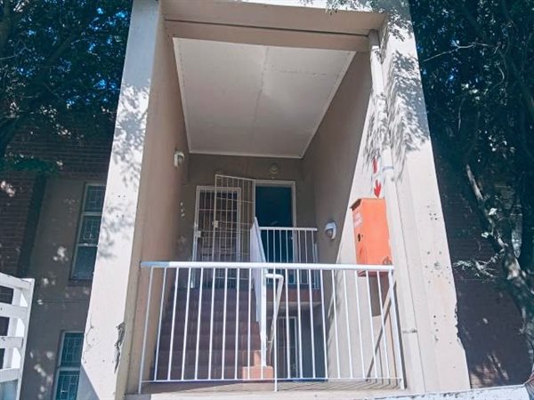 2 Bedroom Townhouse 2 Bedroom Townhouse