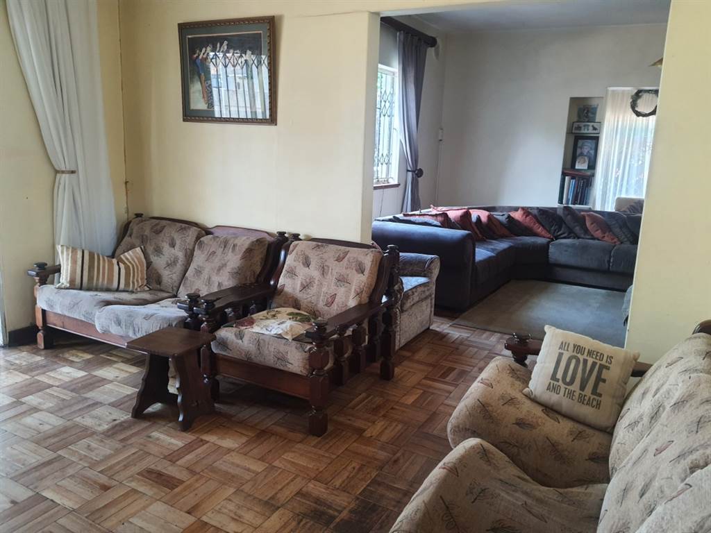 5 Bed House in Umgeni Park photo number 4