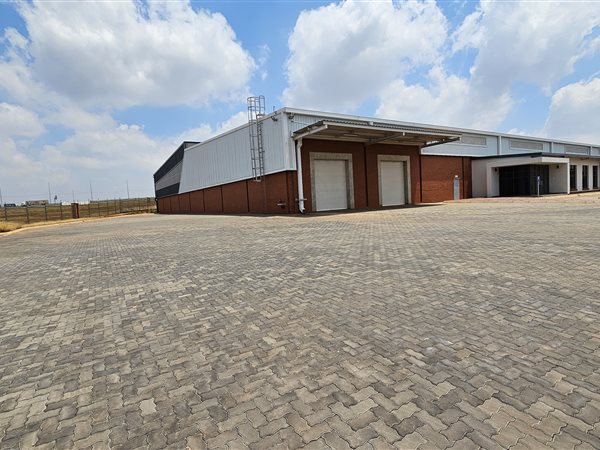 2 196  m² Industrial space