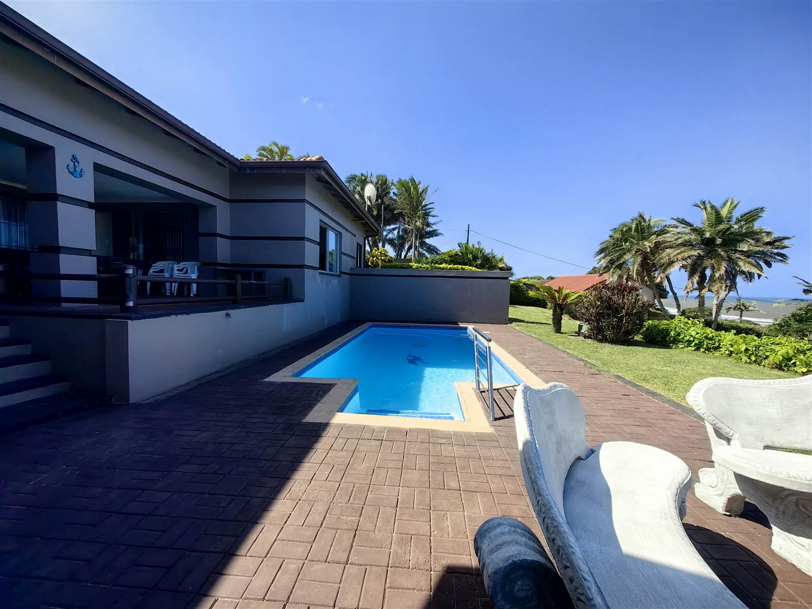 4 Bed House in Bazley Beach photo number 22