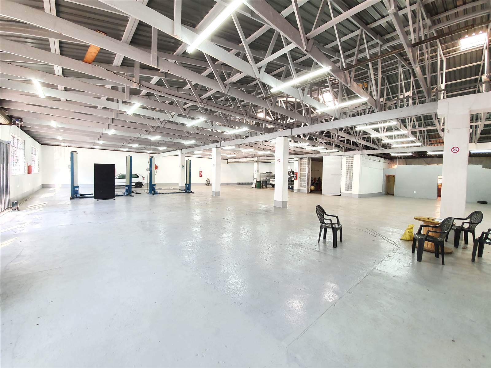 990  m² Industrial space in Ophirton photo number 8