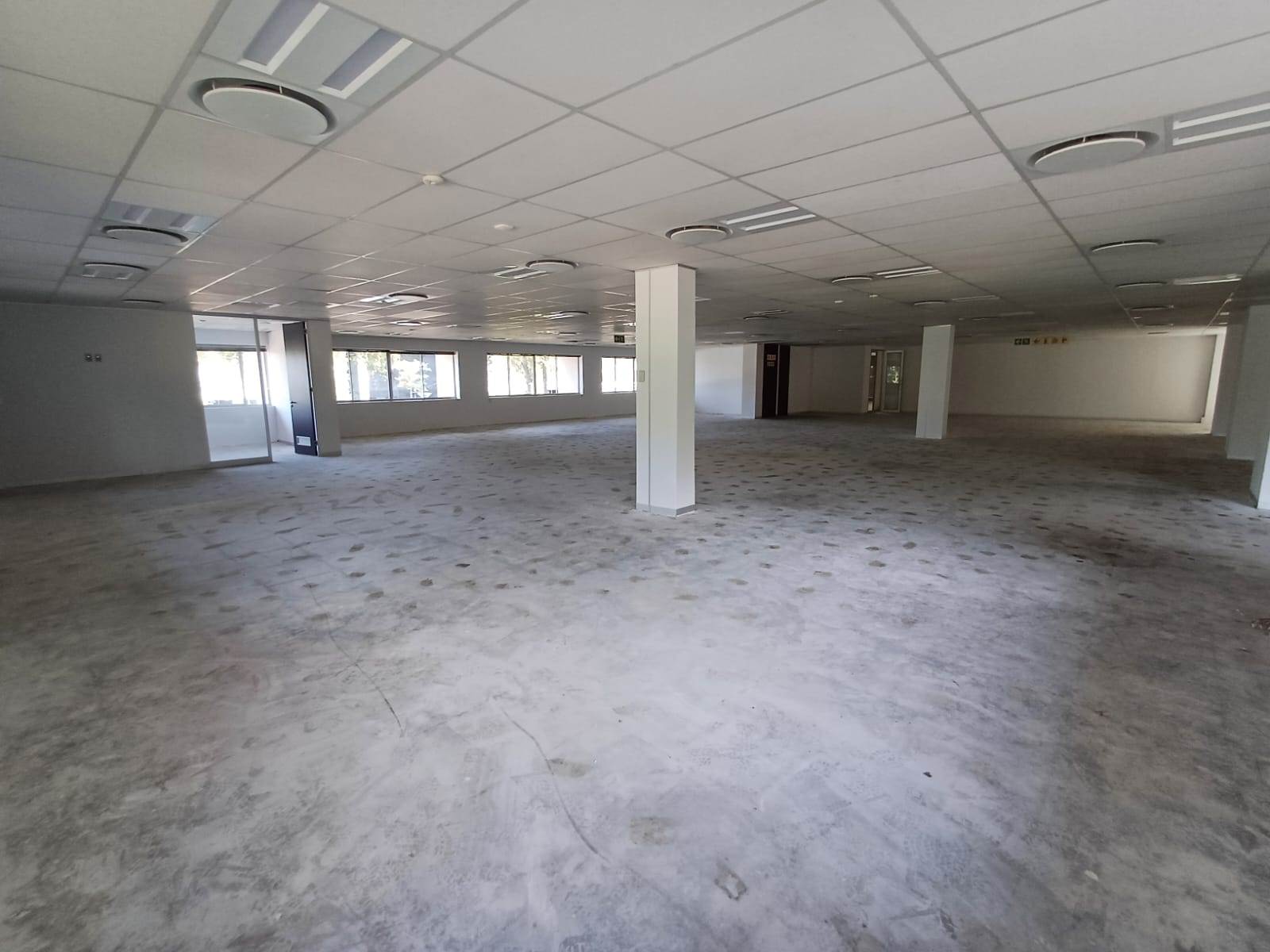 1879  m² Commercial space in Woodmead photo number 11