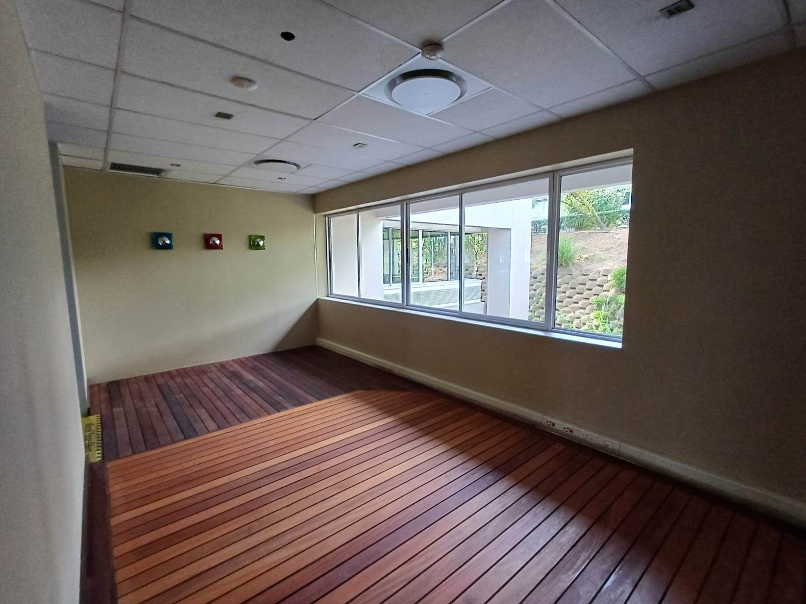 1879  m² Commercial space in Woodmead photo number 30