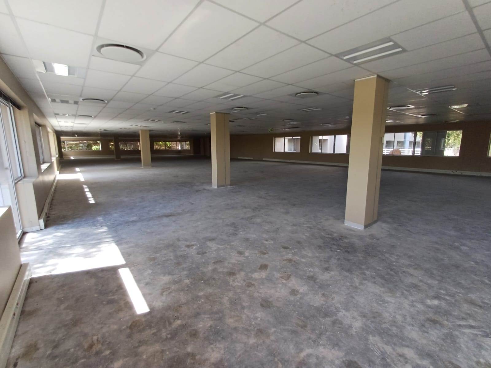 1879  m² Commercial space in Woodmead photo number 18