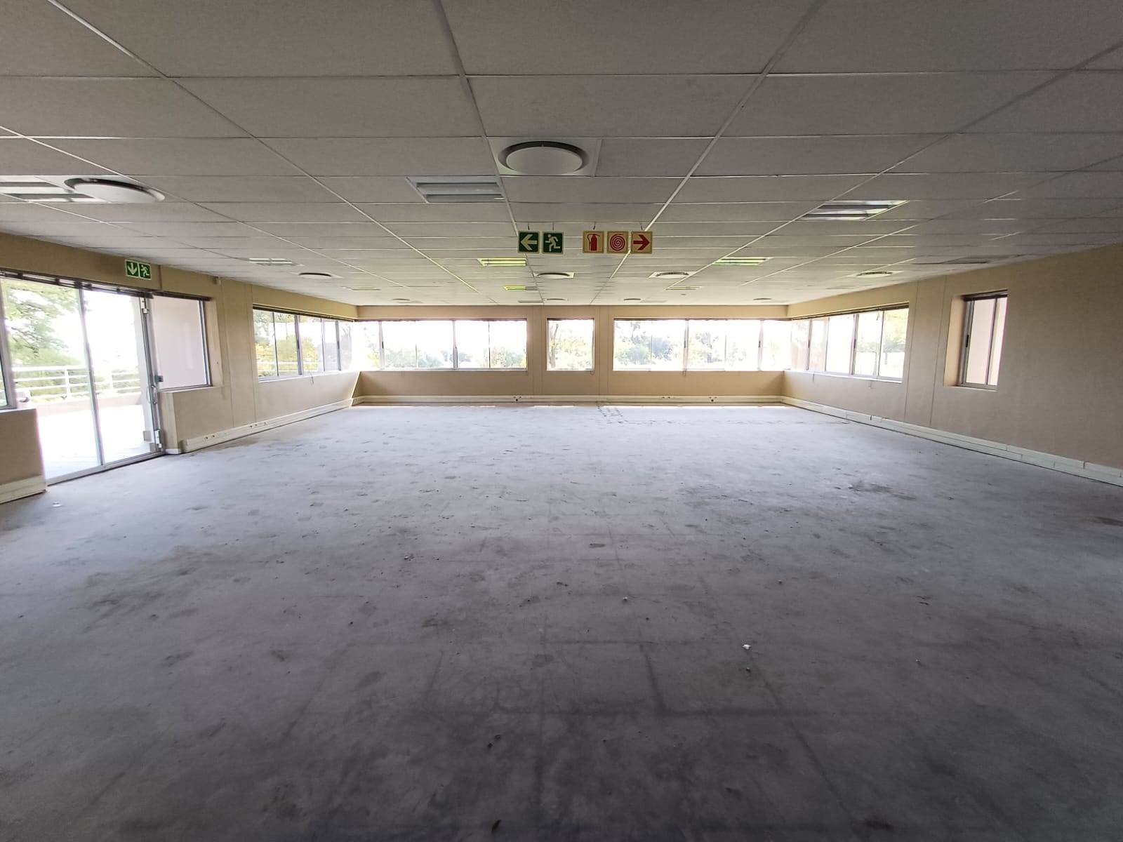1879  m² Commercial space in Woodmead photo number 24