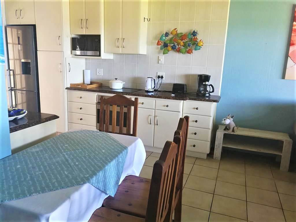 2 Bed Townhouse in Scottburgh South photo number 18