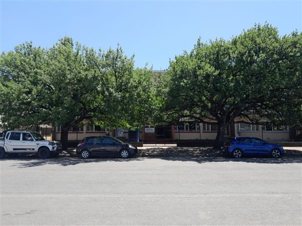 1 784  m² Commercial space