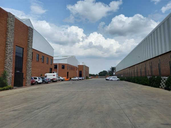 2 270  m² Industrial space