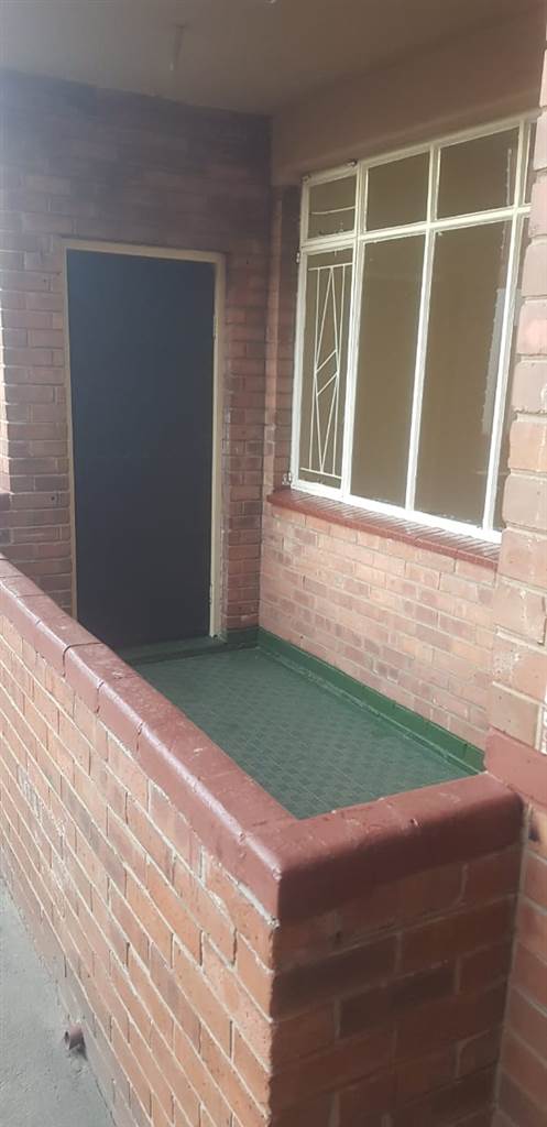 2 Bed Apartment in Brakpan Central photo number 24