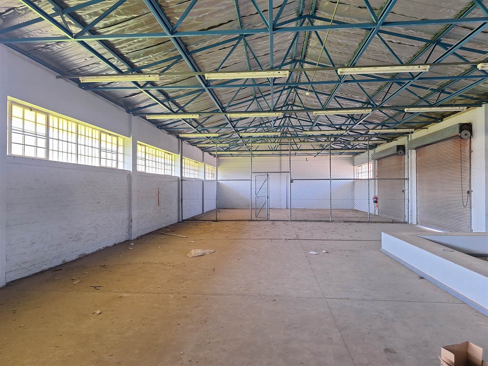 392  m² Industrial space in Uitenhage Central photo number 7