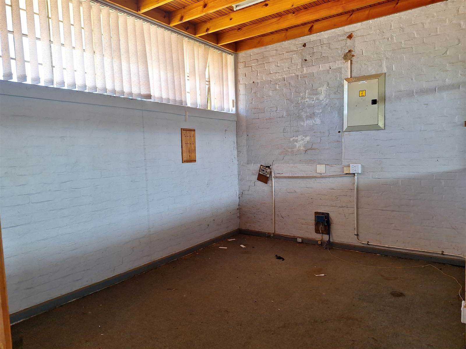 392  m² Industrial space in Uitenhage Central photo number 8
