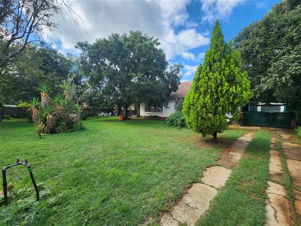 4 Bedroom House 4 Bedroom House