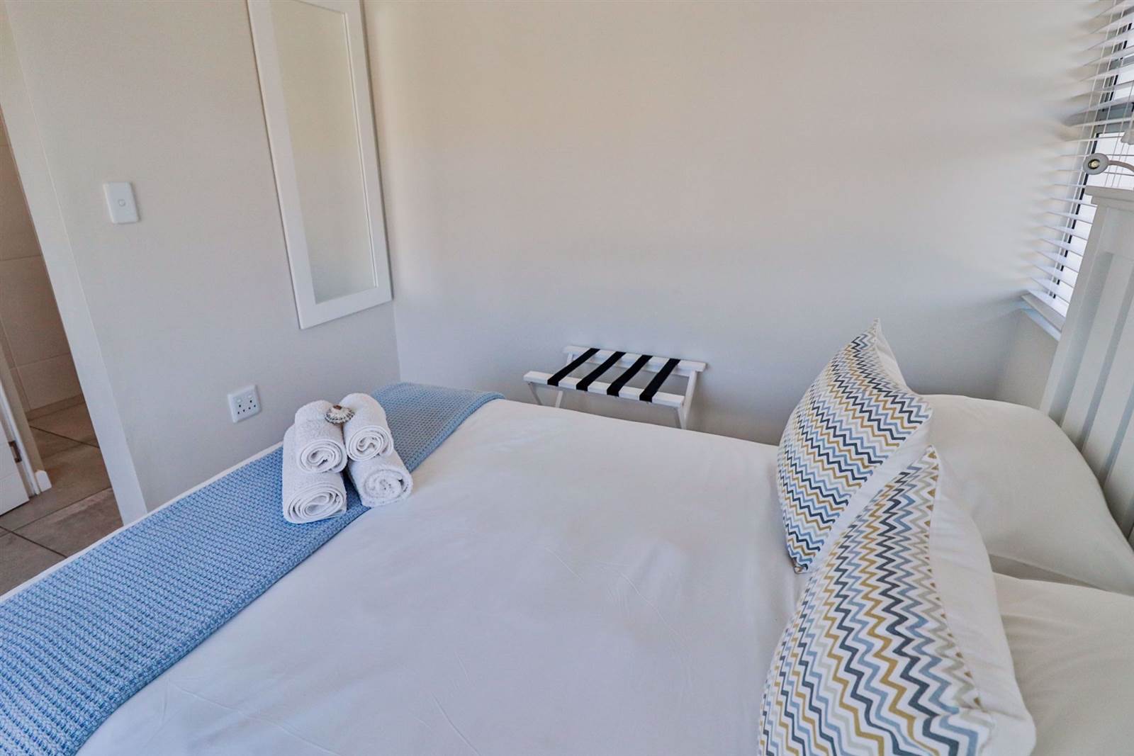 2 Bed Apartment in Elands Bay photo number 17