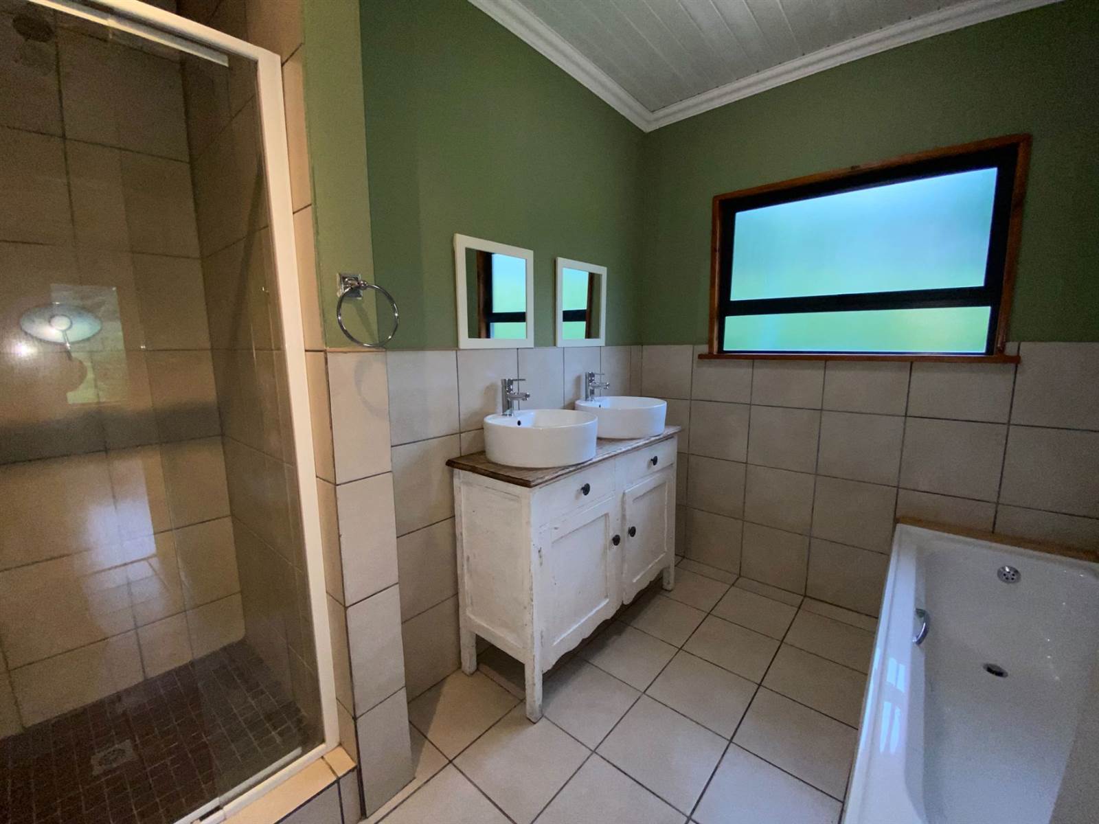4 Bed House in Underberg photo number 19