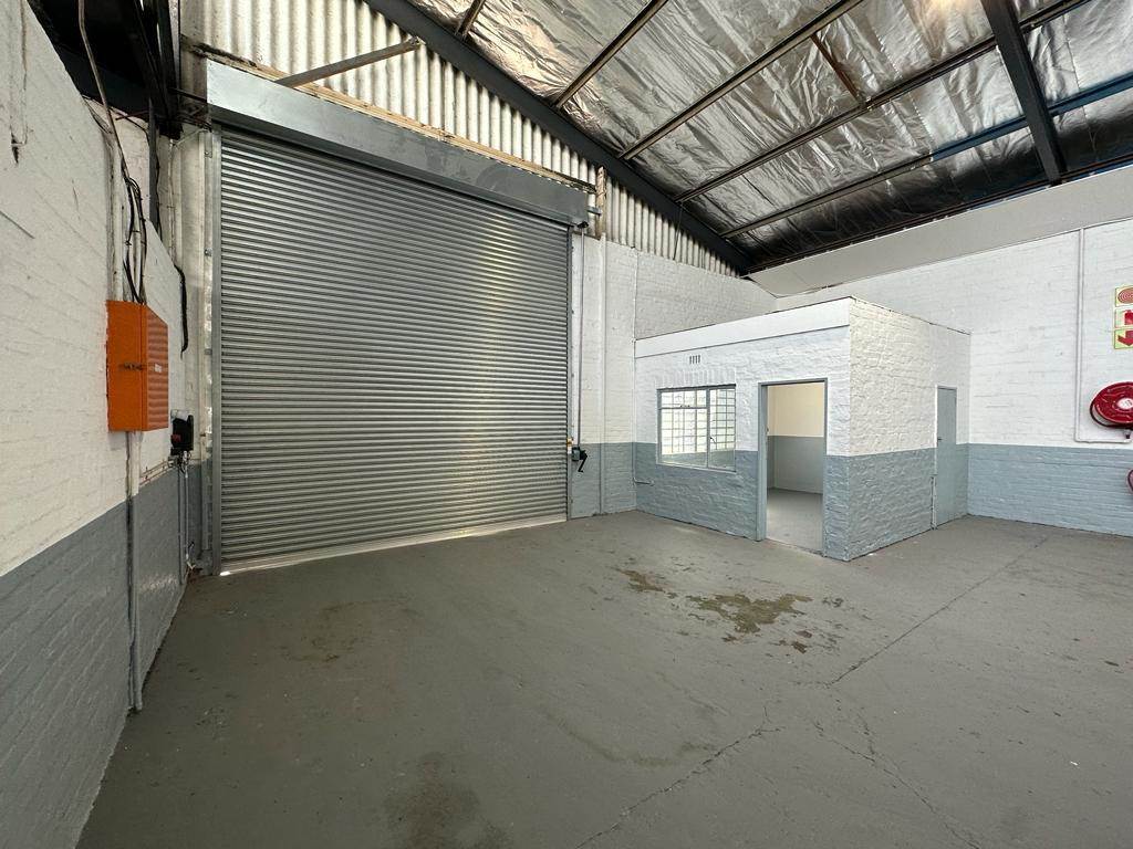 1138  m² Industrial space in Bellville Central photo number 8