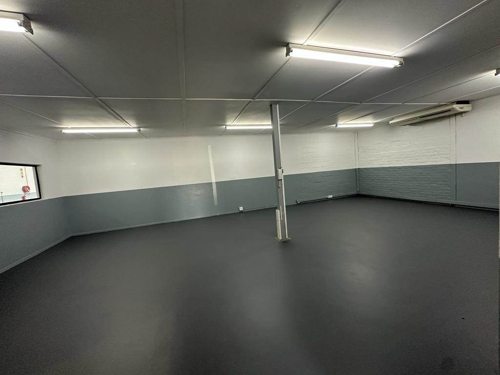 1138  m² Industrial space in Bellville Central photo number 10