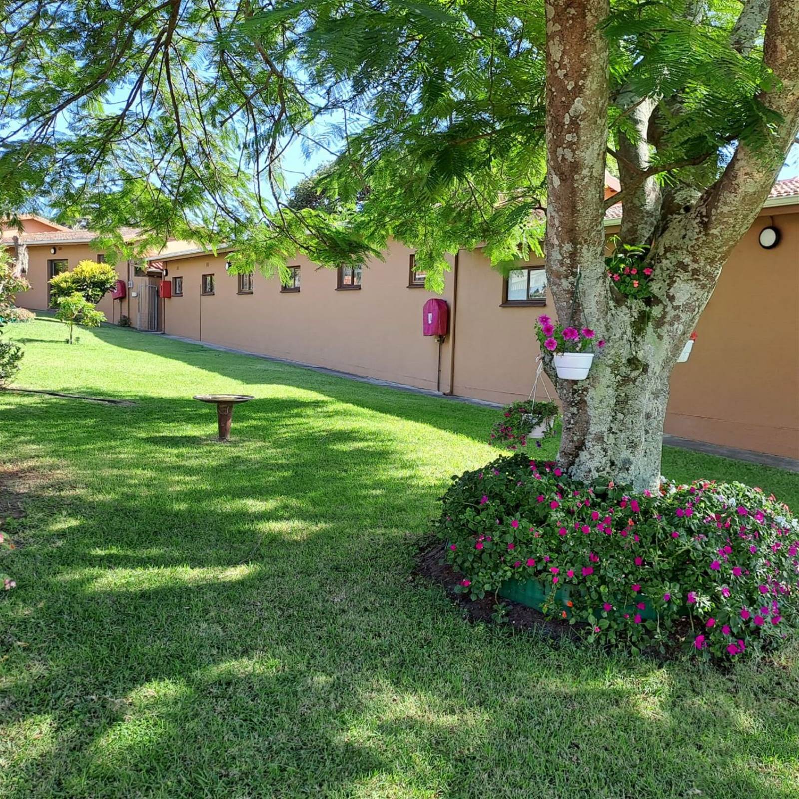 2 Bed Apartment in Scottburgh South photo number 29