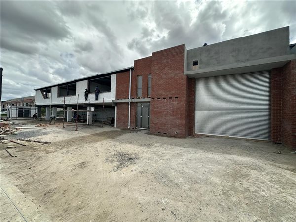 408  m² Industrial space in Bellville Central