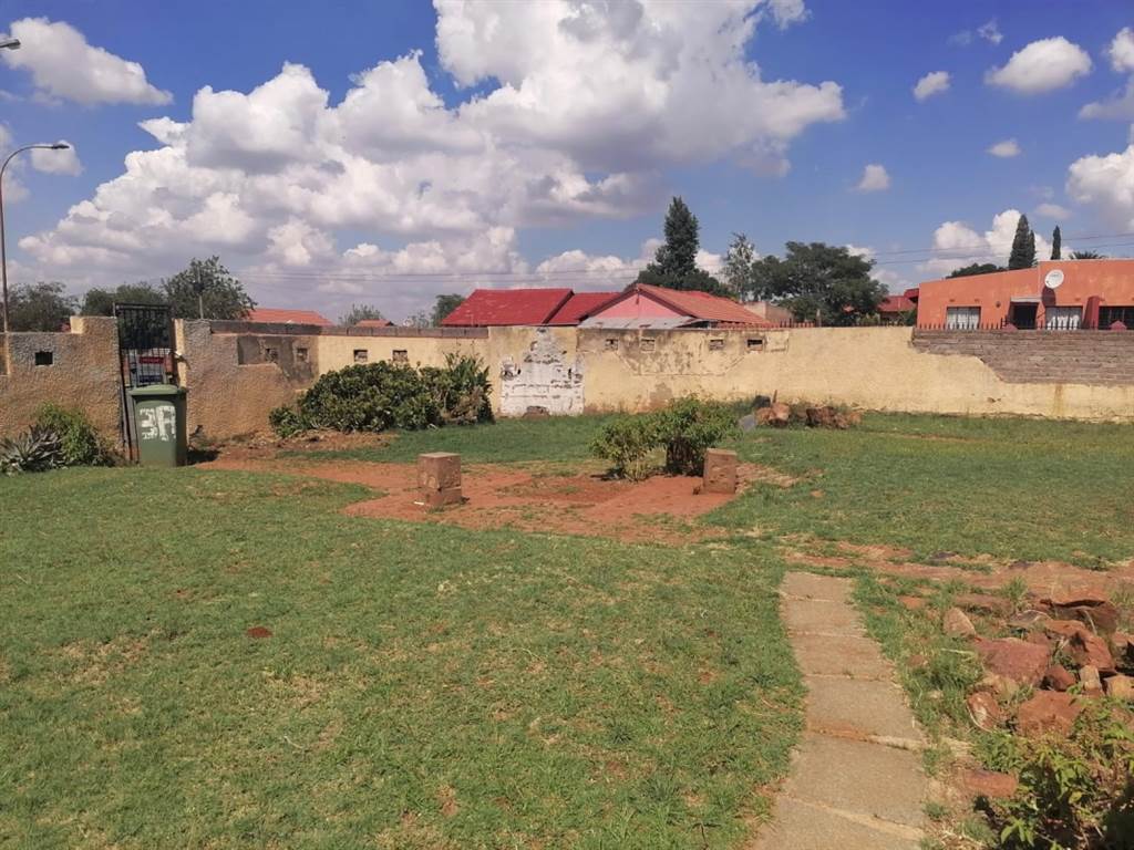 2 Bed House in Katlehong photo number 26