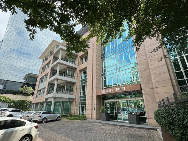 551  m² Office Space