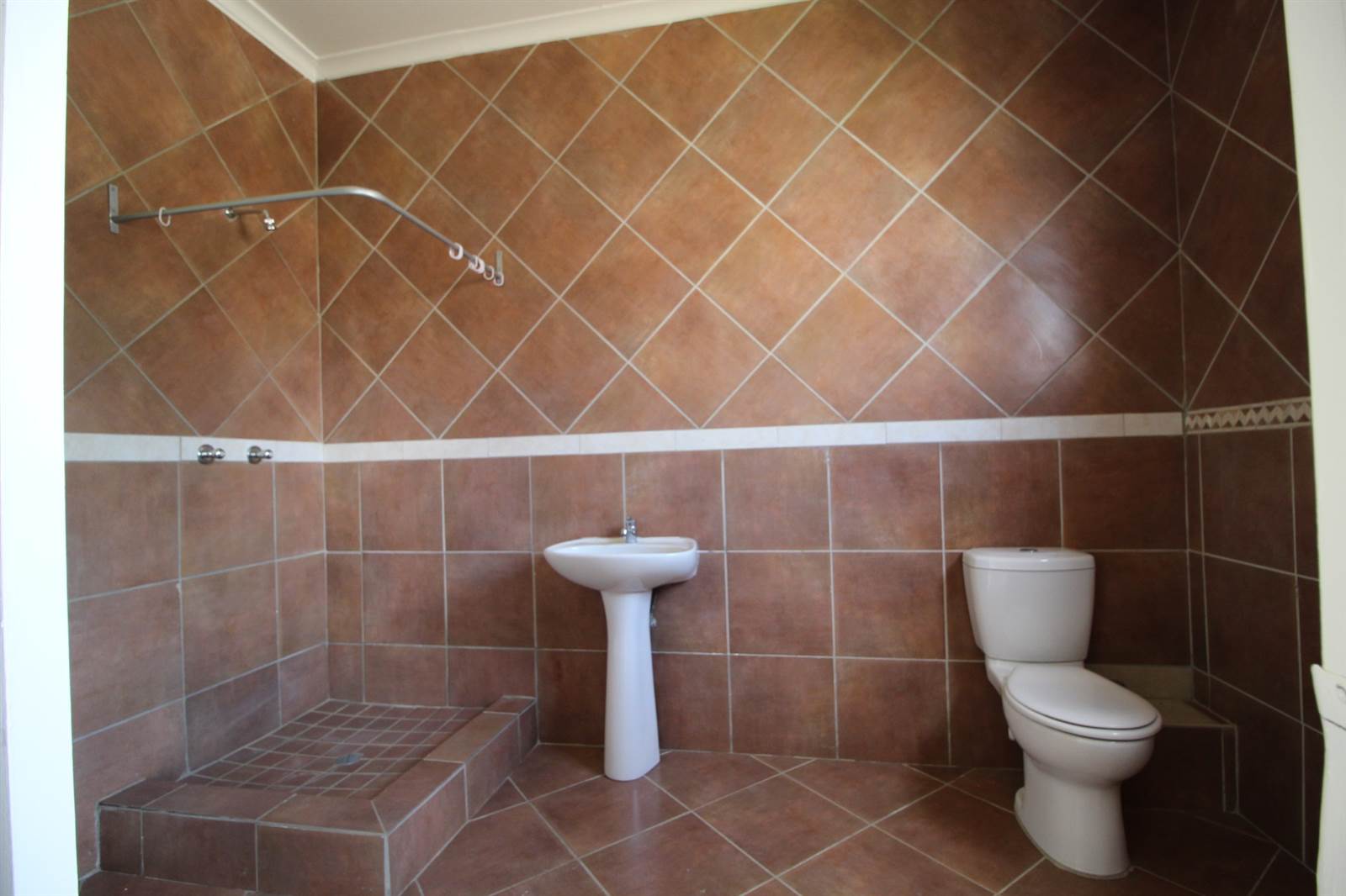 2 Bed Flat in Krugersdorp North photo number 16