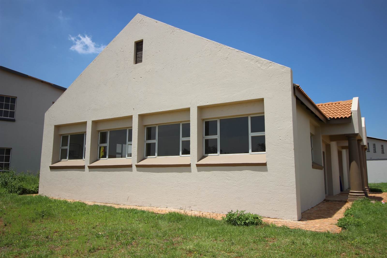 2 Bed Flat in Krugersdorp North photo number 10