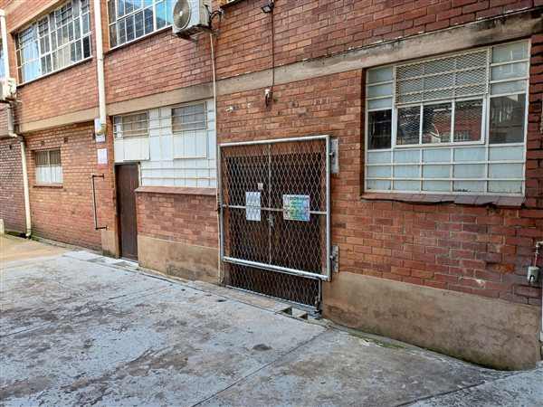 170 m² Industrial space 170 m² Industrial space