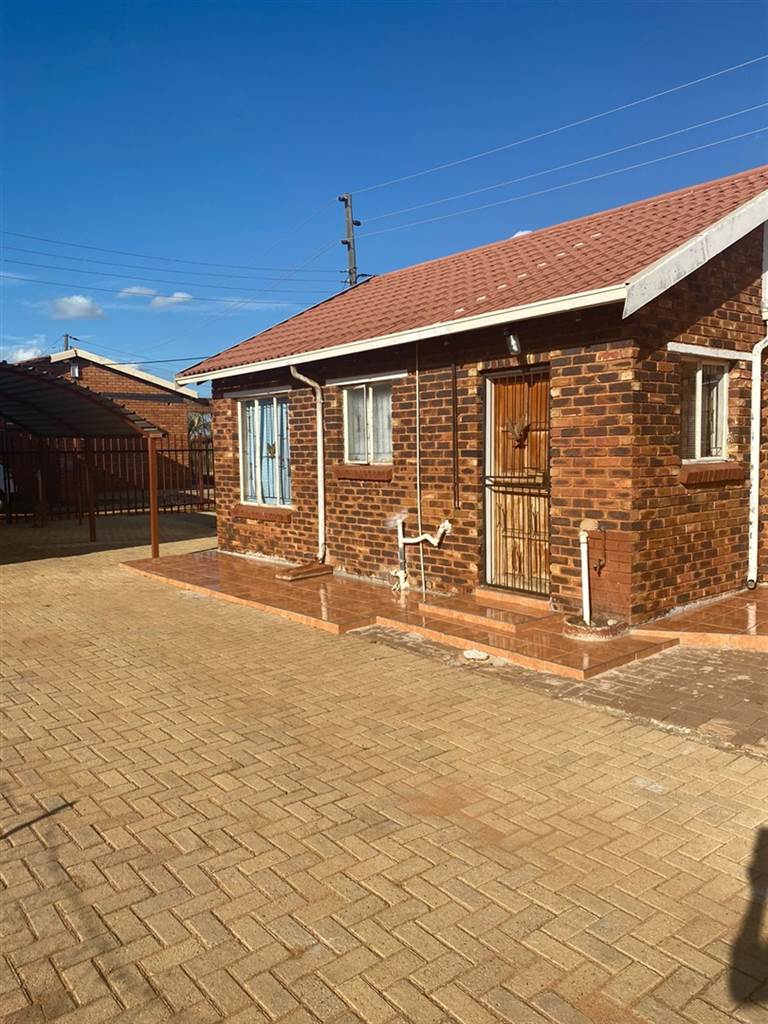 3 Bed House in Mmabatho photo number 16