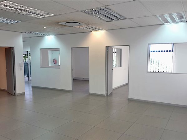 113 m² Office Space 113 m² Office Space