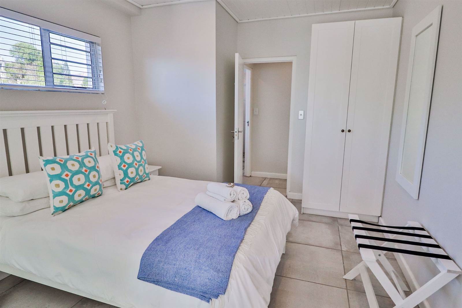 2 Bed Apartment in Elands Bay photo number 11